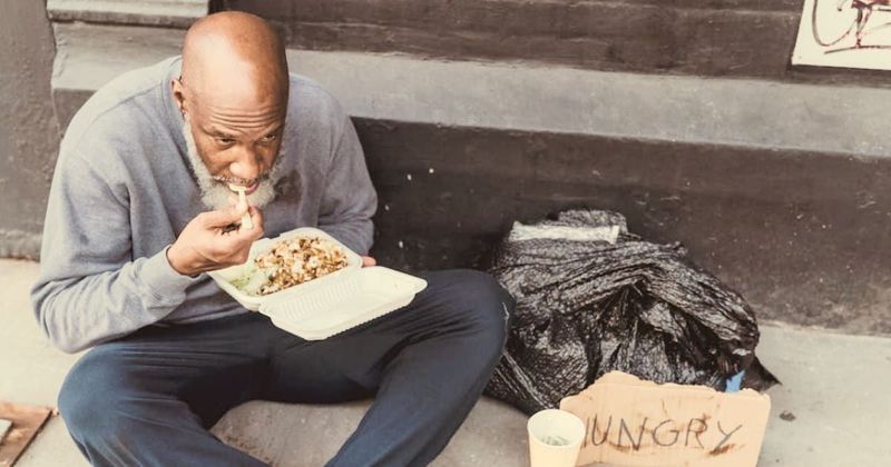 Homeless man expecting leftovers surprised after restaurant offers him free meal of his choice - Vimarsana News